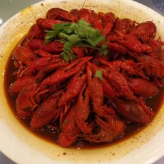 LANG SHAN HONG JI HUA TIAN DA JIU DIAN CAN YIN BU 여행 사진
