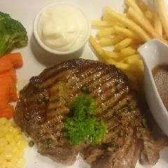 Homemade Pizza & Steaks, Ban Chang User Photo
