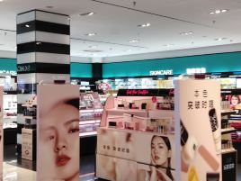 丝芙兰Sephora(萨尔图万达店)