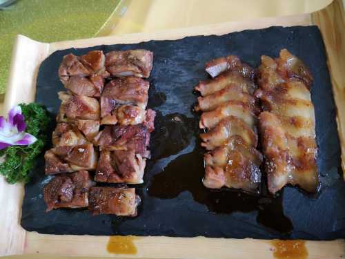 Bar-B-Q Plaza