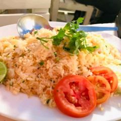 Khin lom Chom sa phan User Photo