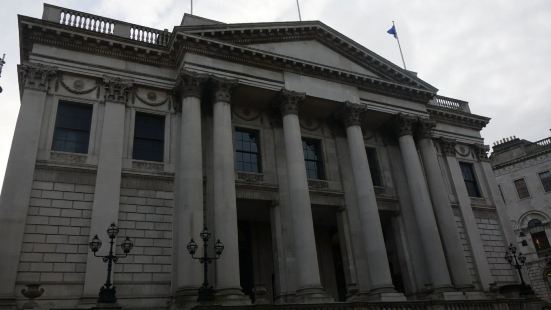 都柏林的市政厅是可以进入参观的，现在他还是都柏林市政府的办公