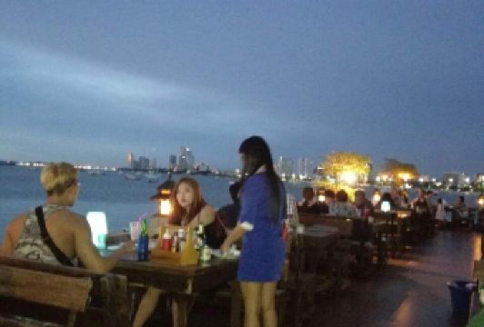 芭提雅啤酒花園用戶圖片