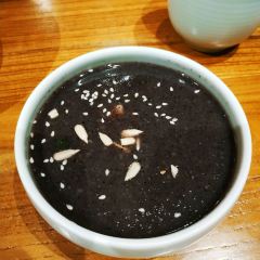 Jiangchengxiaoguanshannanmamacai•quanqiulvxingcan (saige) User Photo