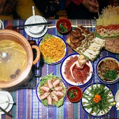 阿大妈腊排骨火锅(木府店) User Photo