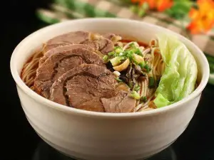 熬骨香纯汤牛肉拉面(县委店)