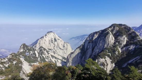 如果不爬华山的话，绝对是非常大的一个遗憾，华山给人的感觉完全