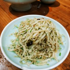 Jiangchengxiaoguanshannanmamacai•quanqiulvxingcan (saige) User Photo