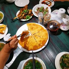 奔跑的肉饼子特色餐饮(锦福小区店) User Photo