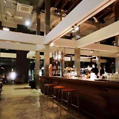 BROWN Coffee and Bakery User Photo