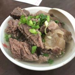 Sister Wah 여행 사진