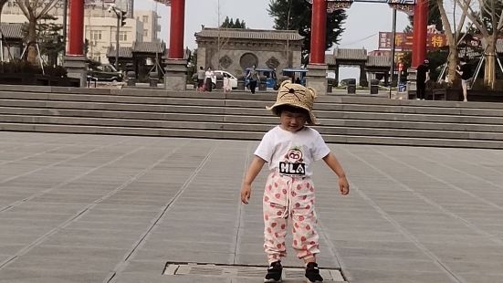 四A級景區，呼圖壁人民茶餘飯後散步遊玩的好去處，圍繞母清河修