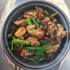 伟兴农庄·特色脆皮烧鸡 User Photo
