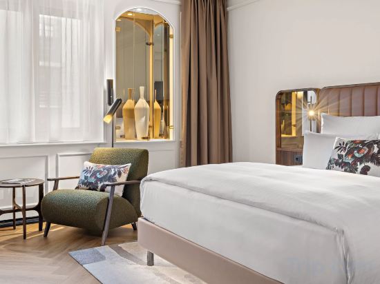 Hotel Bristol Berlin Room Type - Premium Room