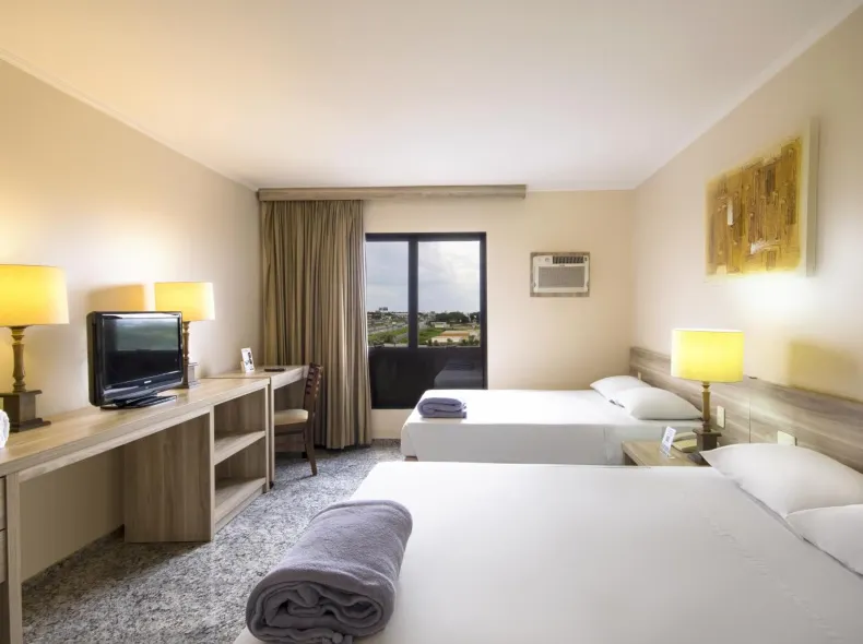 Nacional Inn 坎皮納斯安漢格拉酒店