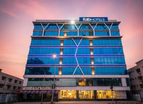 FabHotel Axis International - Nr Mumbai International Airport