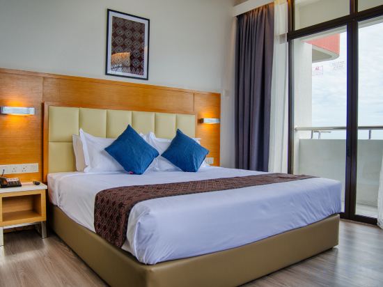 Hotel Sentral Seaview Penang @ Beachfront Room Type - Deluxe King Suite with Sea View