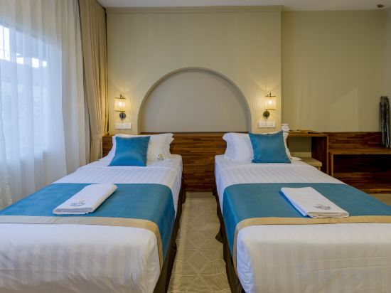 Sandy Garden Resort Room Type - Twin Room with Balcony