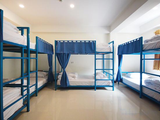 Happy Hostel Room Type - Bed in 8-Bed Mixed Dormitory Room