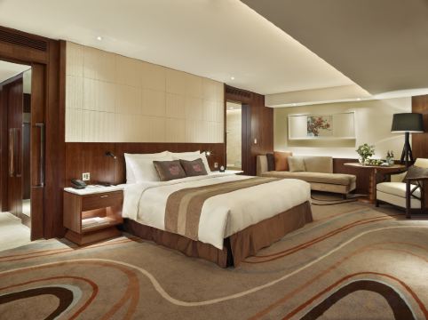 White Swan Hotel Room Type - Deluxe King Room with River View