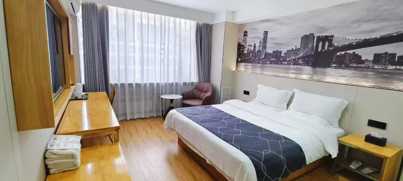 Tiantian Hotel (Lanzhou Zhongshan Bridge Xiguan Metro Station)