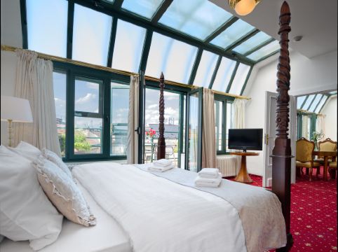 Hotel Bologna Room Type - Suite (2-3 Adults) 