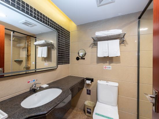 Shangde Hotel Room Type - Business Double Occupancy Room (Spacious + Ample Lighting + Leisure Office) Shangde Hotel Room Type - Business Double Occupancy Room (Spacious + Ample Lighting + Leisure Office)