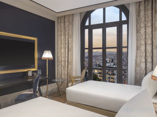 Palazzo Donizetti Hotel Room Type - TWIN DELUXE ROOM WITH CITY VIEW