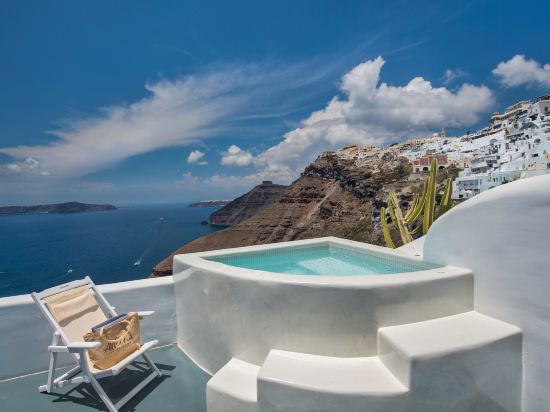 Athina Luxury Suites Room Type - Superior Suite with Outdoor Jacuzzi