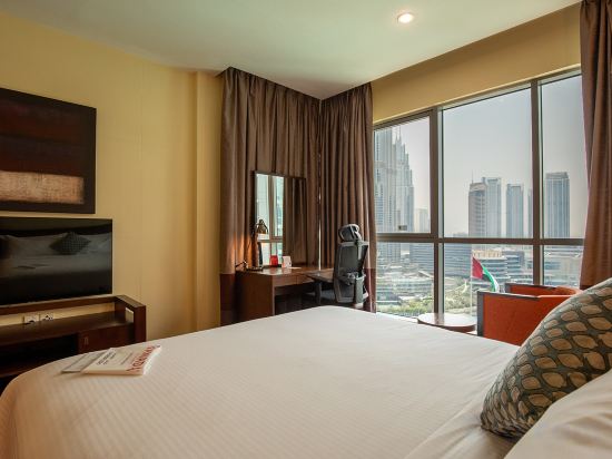 Wyndham Downtown Dubai Room Type - One-Bedroom King Suite with Panoramic Burj Khalifa and Fountain View Wyndham Downtown Dubai Room Type - One-Bedroom King Suite with Panoramic Burj Khalifa and Fountain View