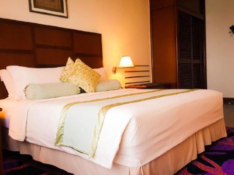 Hulhule Island Hotel Maldives Room Type - Superior Room