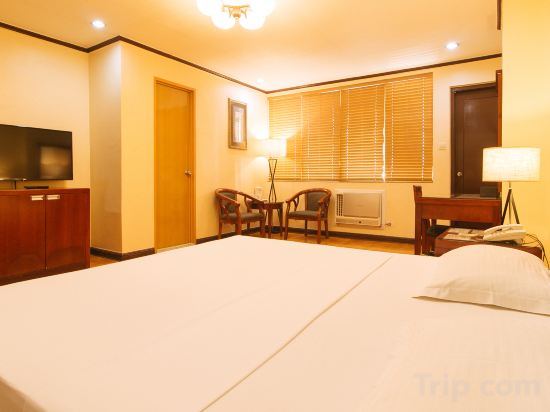 Peace Hotel by RedDoorz Room Type - Deluxe Room