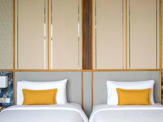Fili Hotel NUSTAR Cebu Room Type - Premier Deluxe Twin