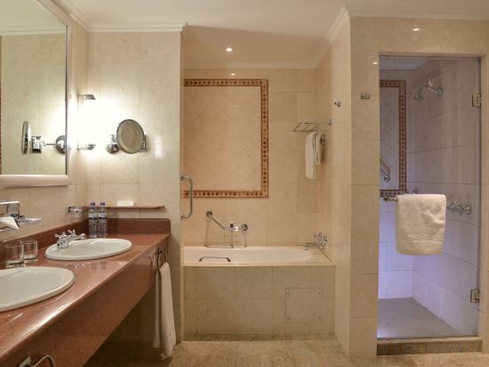 Polana Serena Hotel - Tap to explore photos