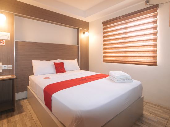 RedDoorz @ Washington Guest House Olongapo - Tap to explore photos