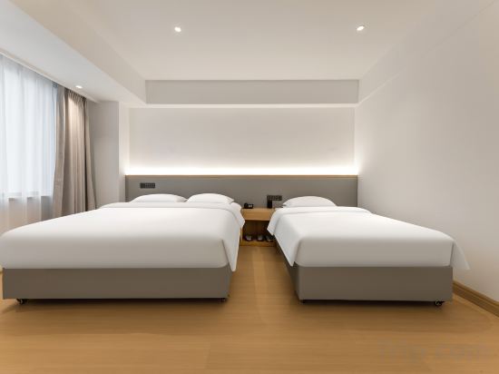 HuWan  JinHe Hotel Room Type - Smart Enjoyment Family Theme Room (Smart Guest Control + Automatic Curtains + Smart Toilet + Fridge)
