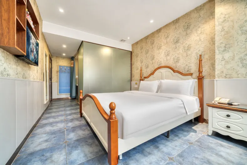 Aiju chain hotel (Gaizhou Qinghe street)