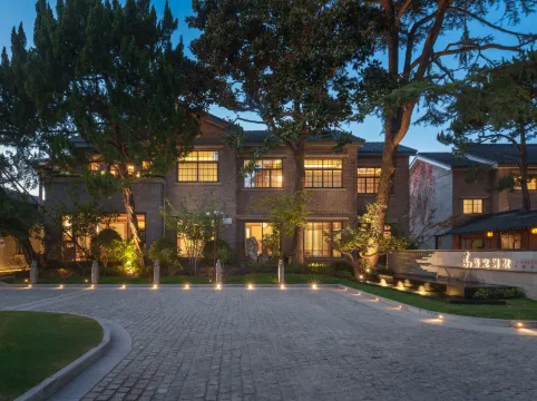 Shanghai Jiading Villa Garden Hotel