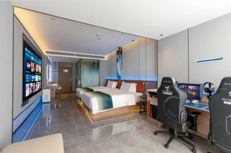 Ye Yuchen Esports Movie Hotel (Xinhua Street Shangfeng Square Branch)