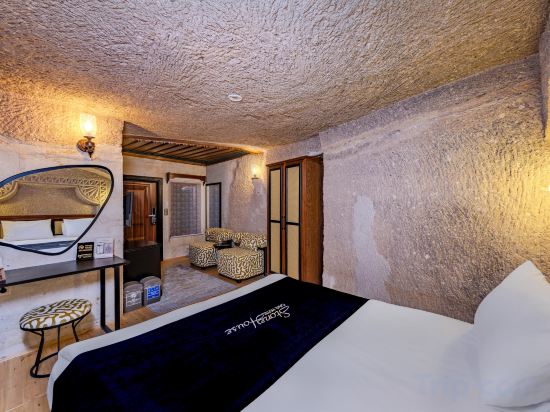 Stone House Cave Hotel Room Type - Budget Cave Room