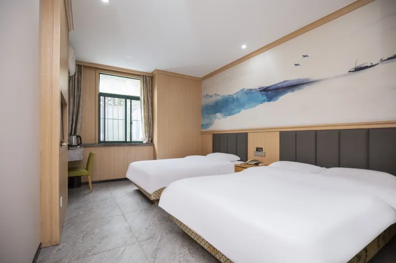 Qingmu Hotel (Nanjing Xuanwu Lake Youth Square Subway Station Branch)