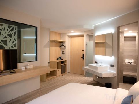56 Hotel Room Type - Honeymoon Room