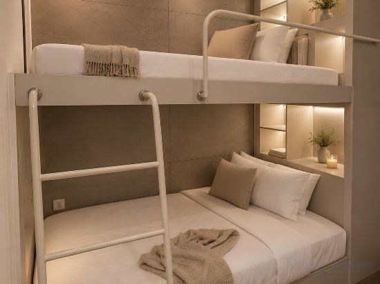 A Danang Beach Hotel Room Type - Bunk Room No Window