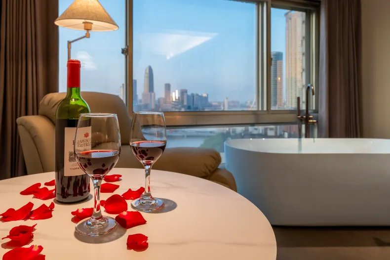 EZ Boomtel Yiyi Courtyard Hotel (Ningbo Old Bund Tianyi Square Store)