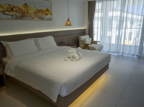 Willander Resort Room Type - Deluxe King With Jacuzzi & Pool Access