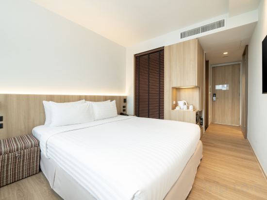 Vic3 Bangkok Room Type - Deluxe King Room