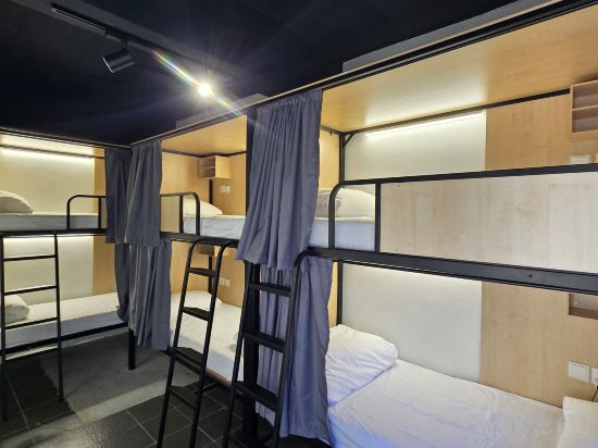 Travelogue KL - Hostel Room Type - 1x Bed in Standard 6 Bed Mix Dorm. (Mixed Gender)