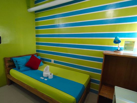 Yuj Inn Pasay City Center near Airport Room Type - Solo Room