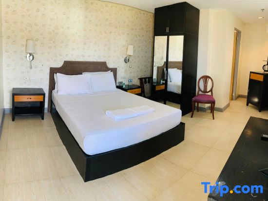 Queen Margarette Hotel Mauban Room Type - Junior Suite