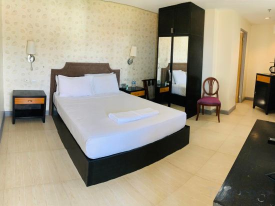 Queen Margarette Hotel Mauban Room Type - Junior Suite
